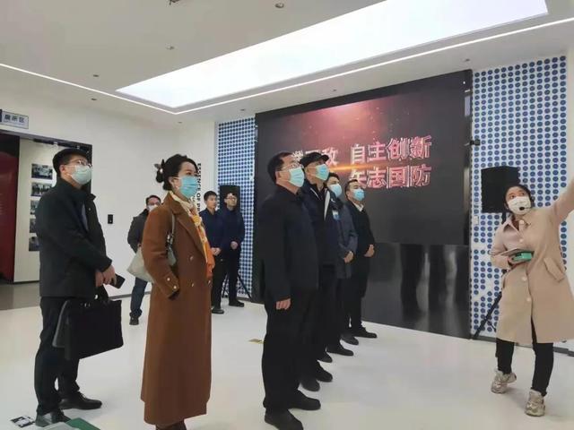 提高工作安全與設(shè)備保護(hù)的關(guān)鍵高效防靜電手腕帶報(bào)警器