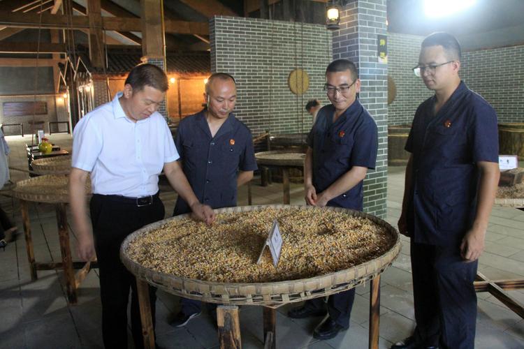 高效精準(zhǔn)RT帶切割機(jī)助力生產(chǎn)線(xiàn)提升工作效率