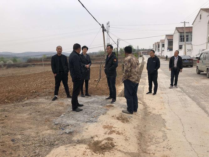 熱熔膠槍操作技巧讓你快速完成修補任務(wù)